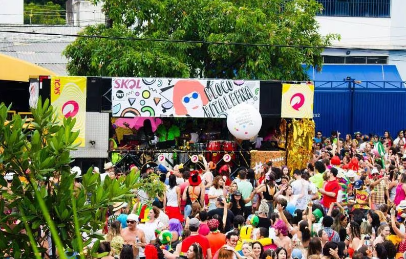 ‘Primeiro carnaval depois que ela virou perfume’: bloco de Carnaval em SP homenageia Rita Lee