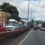 BH e região têm trânsito complicado nesta sexta (9), um dia antes do início do Carnaval
