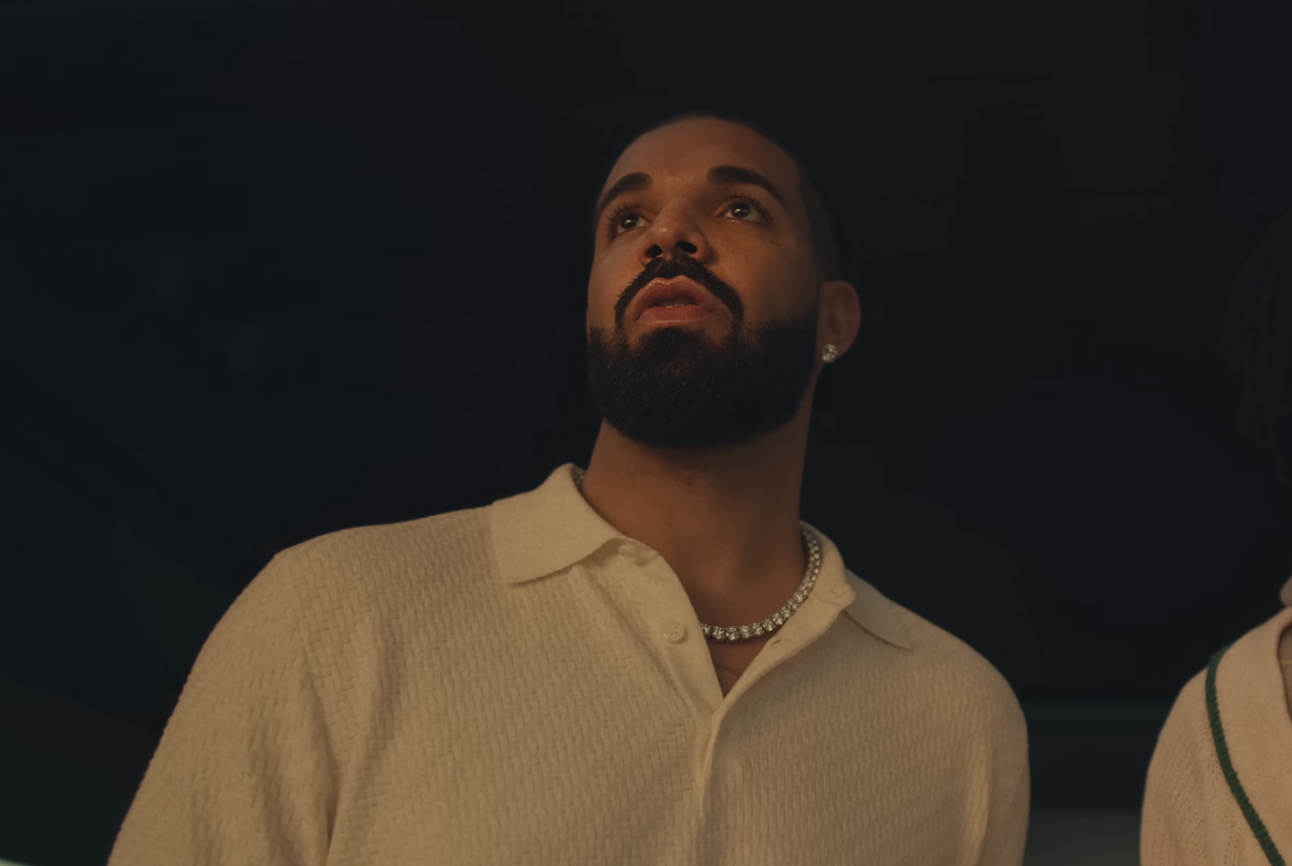 NFL: Drake faz aposta milionária para o Super Bowl e brinca com Taylor Swift