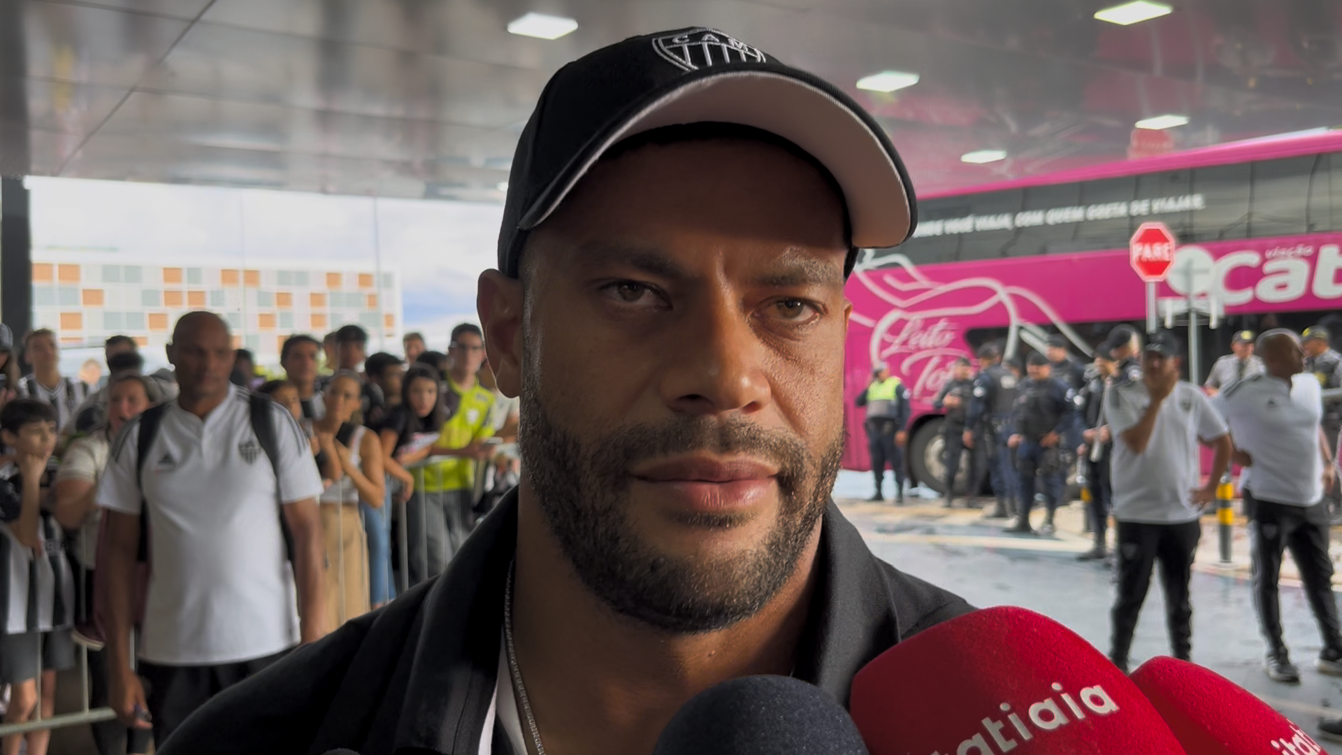 Hulk conta bastidores de conversa com Caetano e elogia possível substituto no Atlético