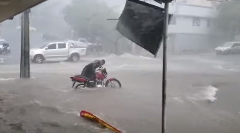'Perigo': 453 cidades de MG podem ter chuva intensa nas próximas horas