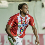 Revelação do Atlético, meia é eleito melhor em campo de jogo entre Villa Nova e América
