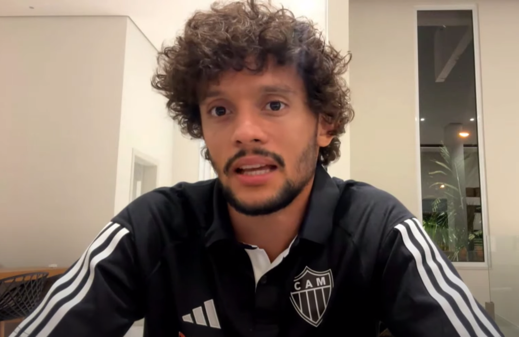 Scarpa revela conversa com Felipão para mudança de posição no Atlético