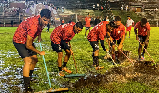 Jogo entre Real Noroeste e Cuiabá é adiado por causa de gramado alagado