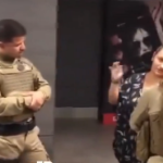 Mulher é presa por racismo durante sessão de cinema em SC: 'antes não tinha tanto preto'