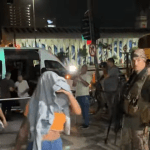 Ônibus sequestrado no Rio: reféns chegam à delegacia para prestar depoimento