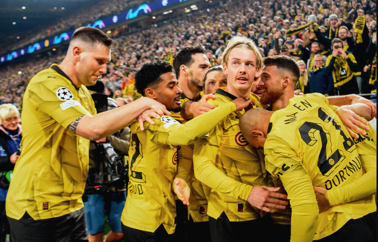 Sancho e Reus marcam, Dortmund vence o PSV e vai às quartas na Champions League