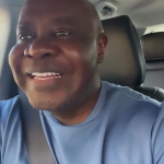 Vídeo: médico negro se emociona ao ser abordado na rua, em BH, por mãe de garoto que sonha em fazer medicina