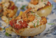 Como fazer batatas recheadas no forno: uma receita rápida com frango e legumes