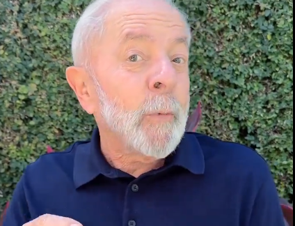 Em vídeo, Lula comemora recuperação de cirurgia: 'Eu tinha muito medo'