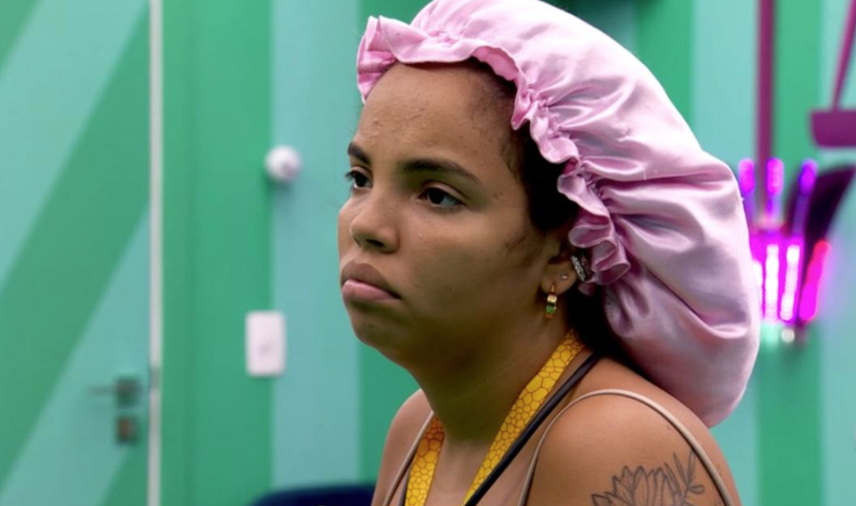 BBB24: Pitel flagra conversa de Davi e Isabelle e descobre briga entre aliados