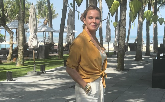 Em vídeo, Leticia Birkheuer denuncia ex-marido por agressão