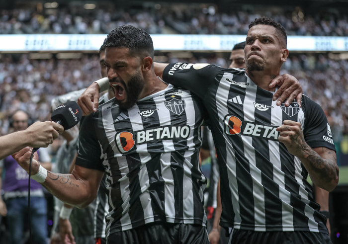 Paulinho é destaque no futebol brasileiro desde o ano passado