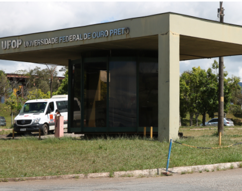 Alunos e Servidores da UFOP vão à Brasília em protesto