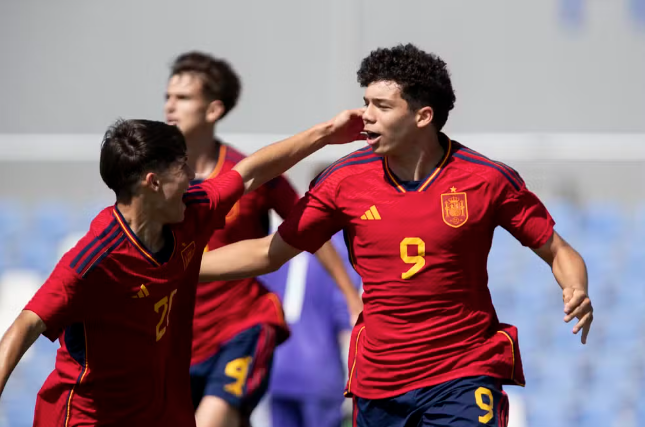 Filho de Marcelo marca e conquista título com a Seleção da Espanha; veja vídeo