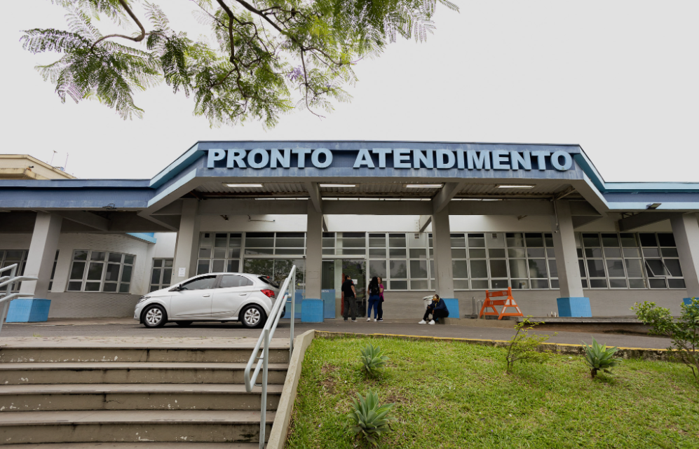 Chuvas no RS: hospital inunda, fica sem energia e precisa ser evacuado em Canoas