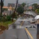 Chuva causa desmoronamento de rua em Gramado (RS); veja fotos