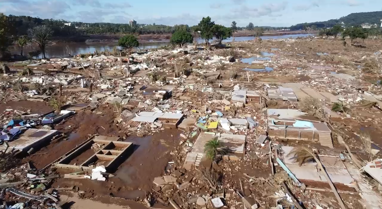 Vídeo: após cheia histórica, rio Taquari baixa e revela rastro de destruição em Cruzeiro do Sul (RS)