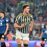 Vlahovic decide e Juventus derrota Atalanta na final da Copa da Itália