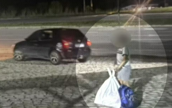 Casal abandona criança de oito anos na beira de estrada no Ceará