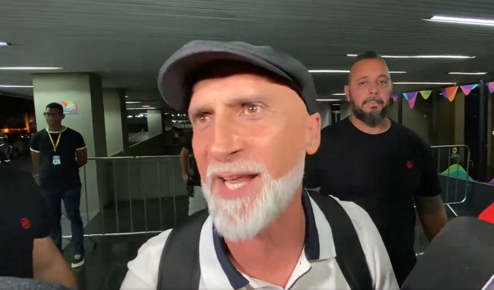 Álvaro Pacheco desembarca no Rio e espera adaptação rápida ao Vasco