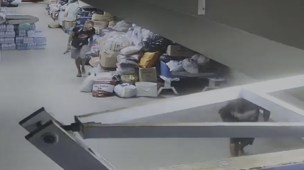 Vídeo: homens são presos em SP após furtarem doações que seriam enviadas ao Rio Grande do Sul
