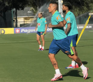Arana foi titular na goleada sofrida pelo Atlético na Arena Fonte Nova