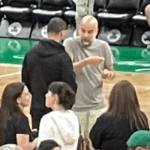 Guardiola visita Celtics e tem conversa com técnico antes das finais da NBA