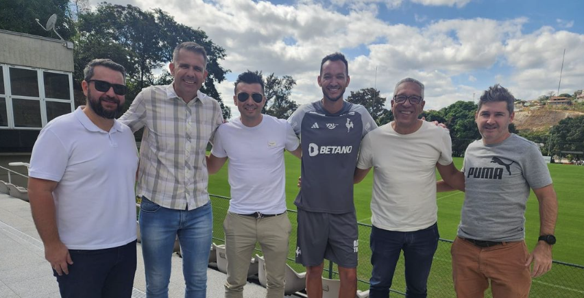 Campeão da Copa do Brasil pelo Atlético visita Cidade do Galo e se declara