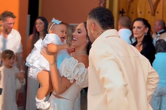 Vídeo mostra detalhes do batizado de Mavie, filha de Neymar e Bruna Biancardi