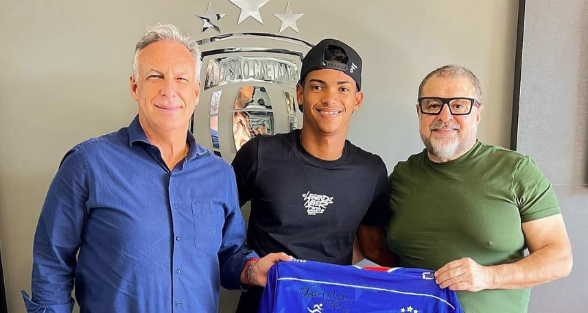 Sobrinho de Hulk, do Atlético, assina primeiro contrato com clube paulista