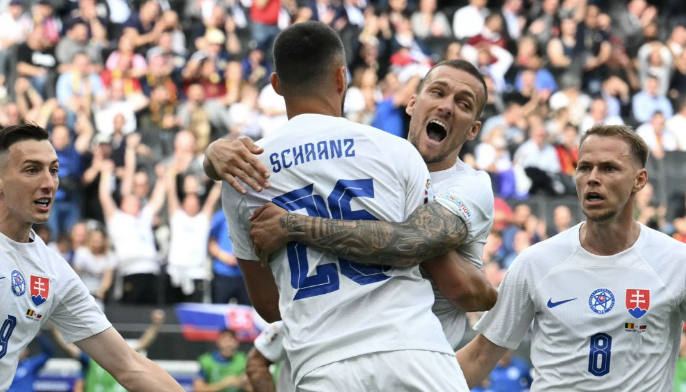 Eslováquia joga melhor e vence a Bélgica em jogo de gols anulados pelo VAR na Eurocopa