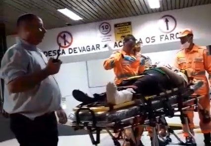 Vídeo: bombeiros participam do resgate de vítimas de queda de elevador no Centro de BH