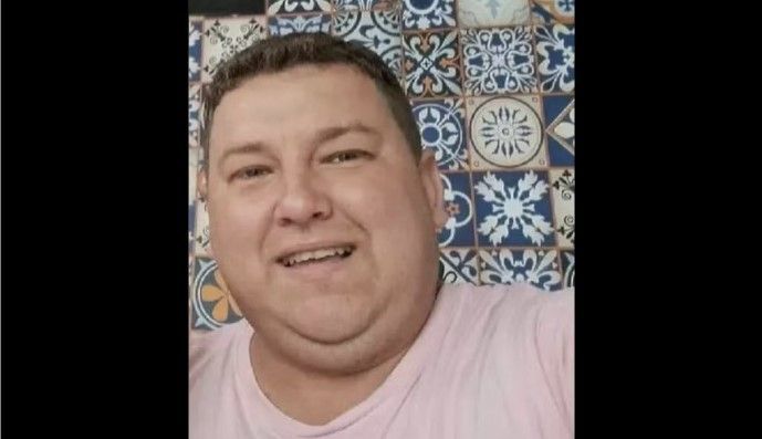 Mulher contrata assassinos para matar marido em SC e criminosos cavam cova durante churrasco