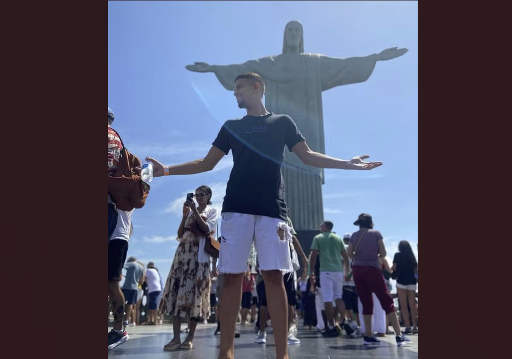 Influenciador atingido durante tiroteio no Muzema será sepultado neste domingo