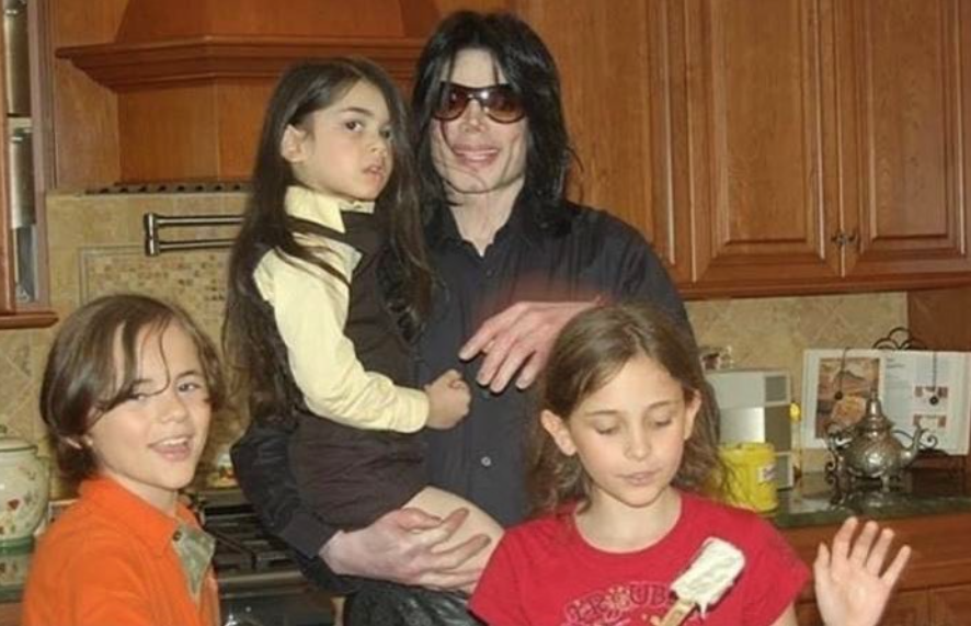 Morte de Michael Jackson completa 15 anos; veja como estão filhos
