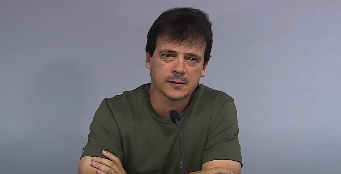 Preferido de Pedrinho, Fernando Diniz vira primeira opção para comandar o Vasco