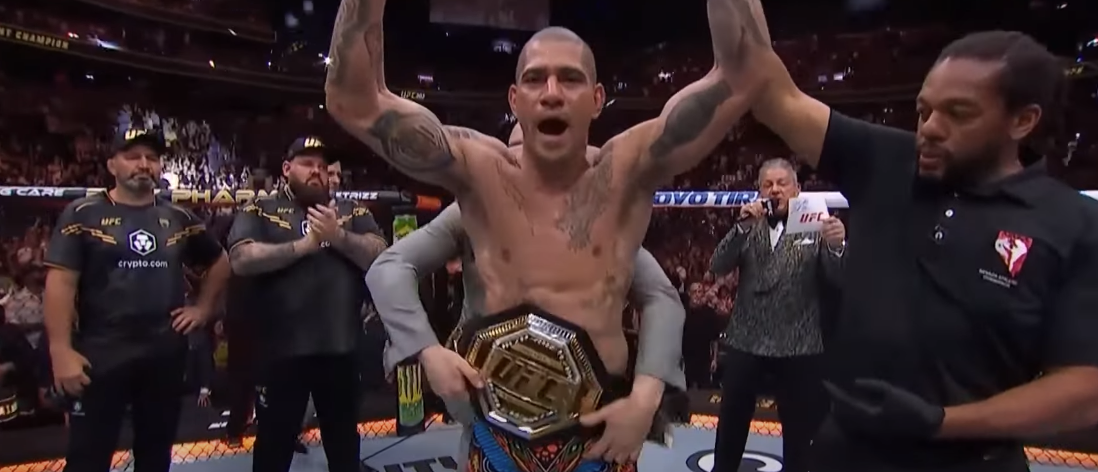 UFC: Alex ‘Poatan’ nocauteia Prochazka e mantém cinturão dos meio-pesados