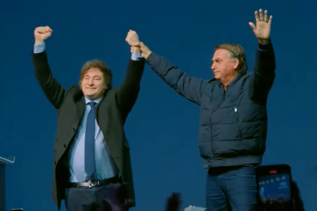 Defesa de Bolsonaro pede visita de Milei em prisão domiciliar