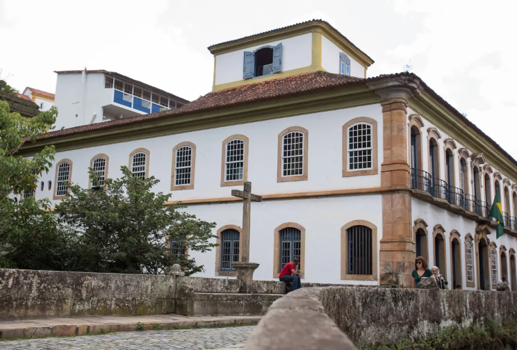 Exposição “Transbordamentos” chega ao Museu Casa dos Contos