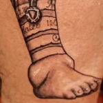 Torcedor da Argentina faz tatuagem de tornozelo inchado de Messi na Copa América