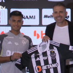 Diretor explica por que Atlético insistiu na contratação de Fausto Vera