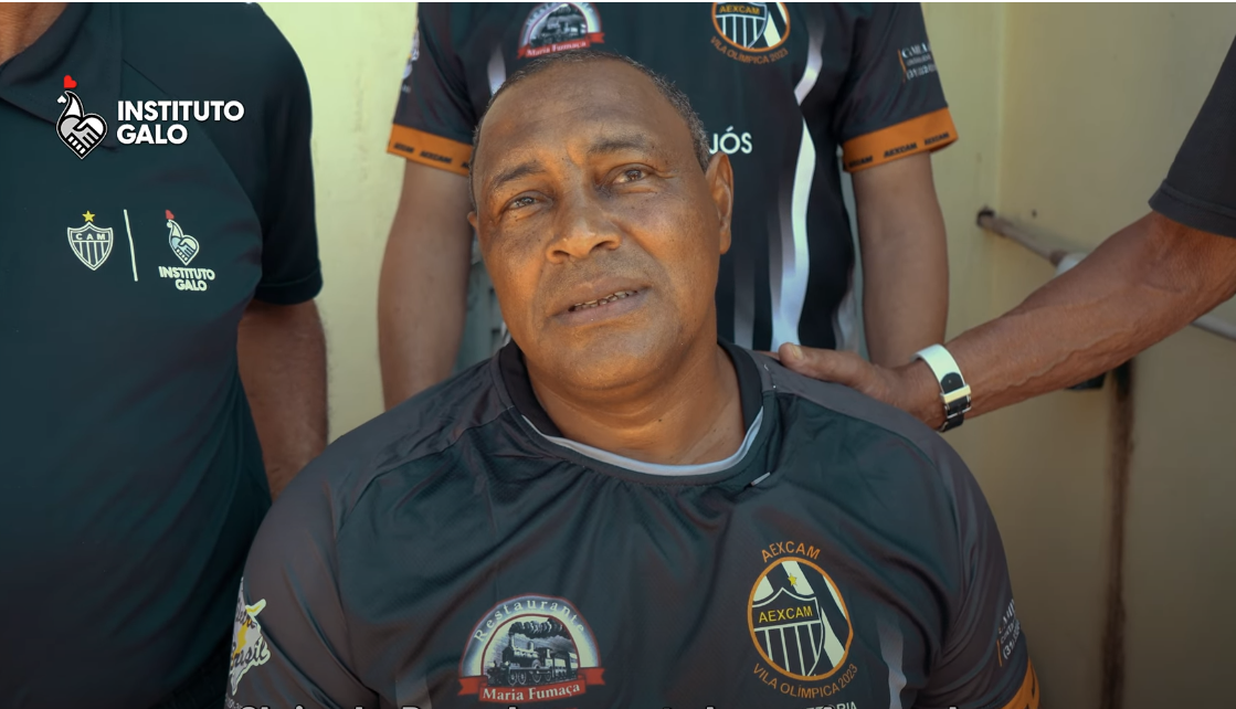 Ex-lateral do Atlético, Dinho se torna 'Imortal do Galo'