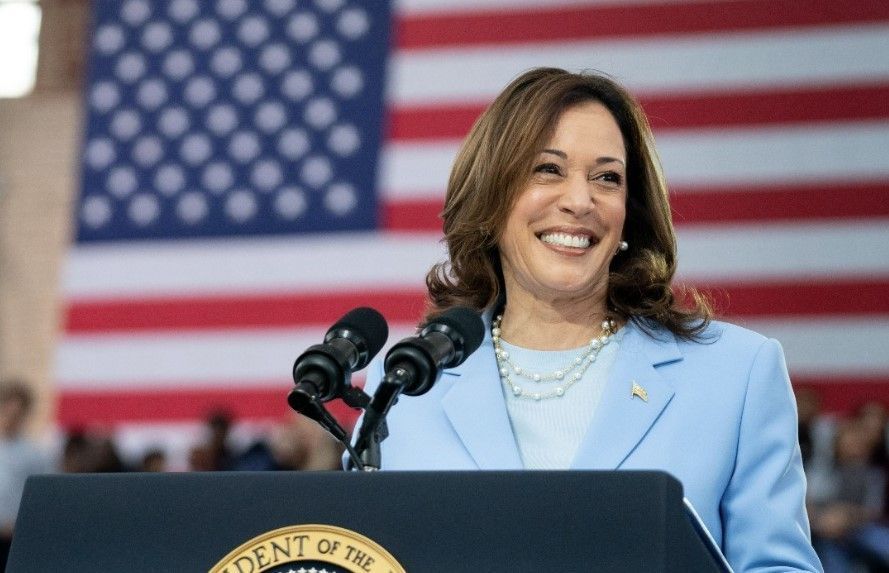 Com música de Beyoncé, Kamala Harris divulga o vídeo oficial de campanha