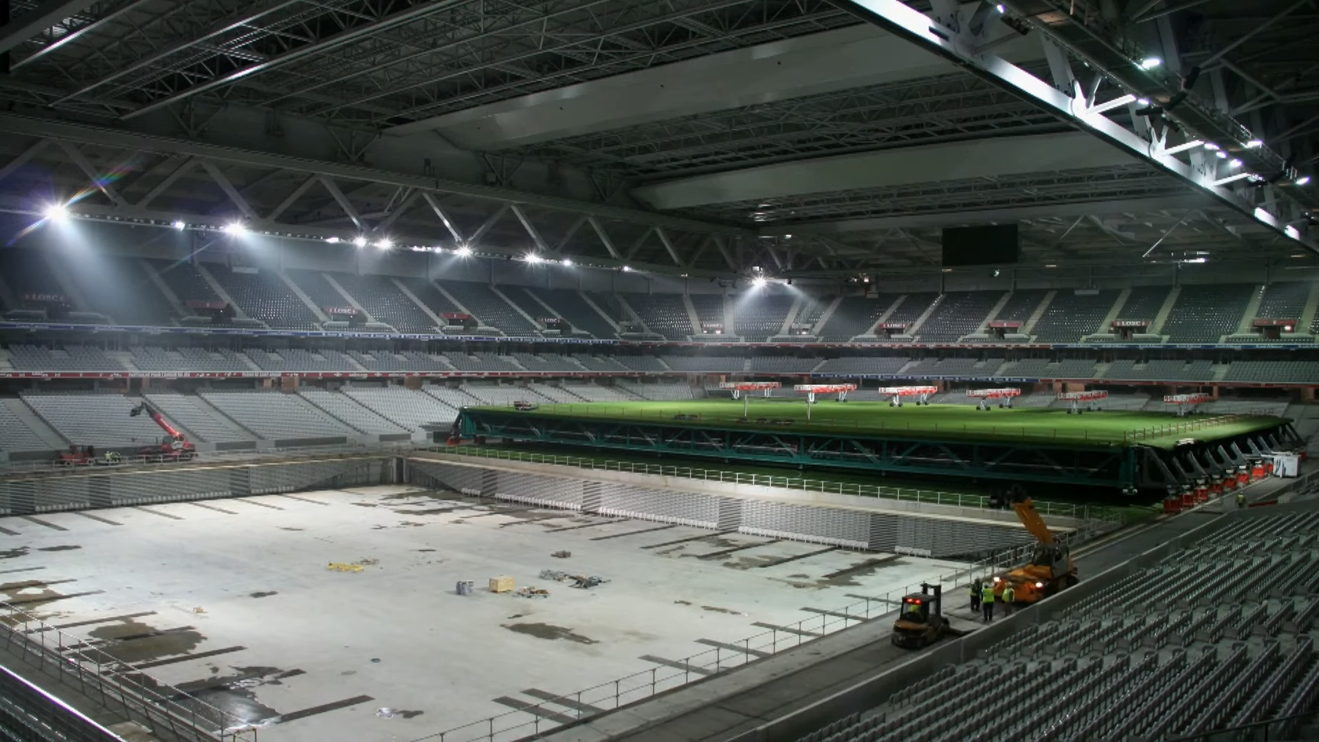 Estádio de futebol se transforma em ginásio de basquete para a Olimpíada; assista
