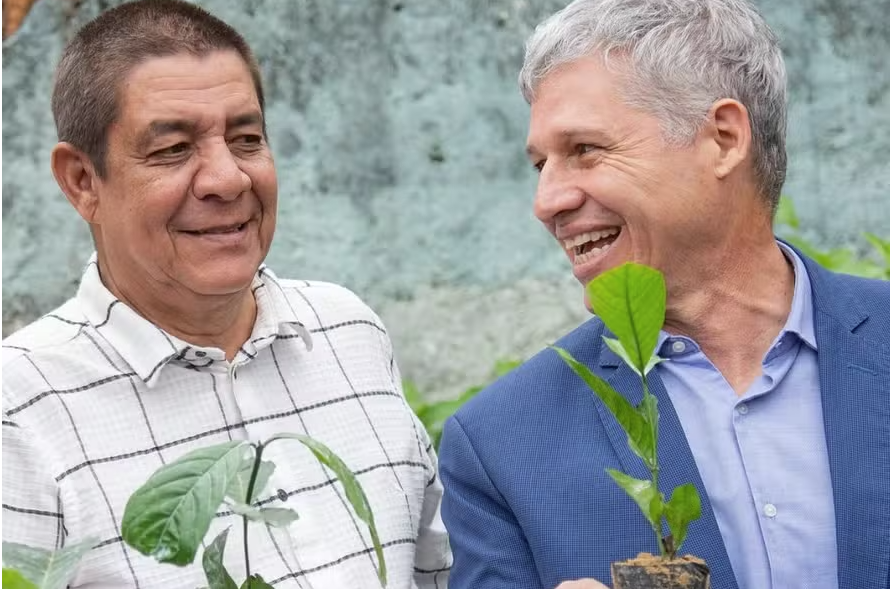 Zeca Pagodinho e ministério assinam parceria para fomentar hortas urbanas; entenda