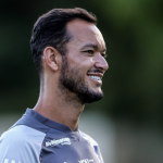 Réver se despede do Atlético após acerto com o Goiás: 'Até breve'