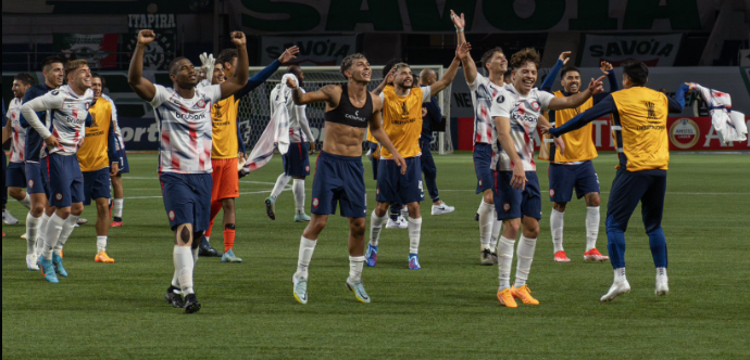 Rival do Atlético na Libertadores inscreve cinco reforços no torneio; veja lista