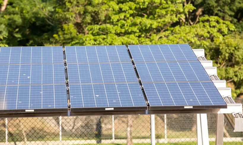 Indecult promove iniciativa com foco em fornecer energia solar a famílias de baixa renda