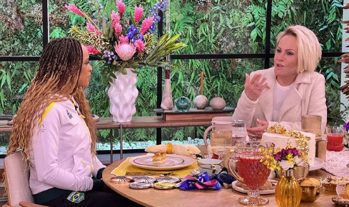Ana Maria Braga se emociona e chora em conversa com Rebeca Andrade